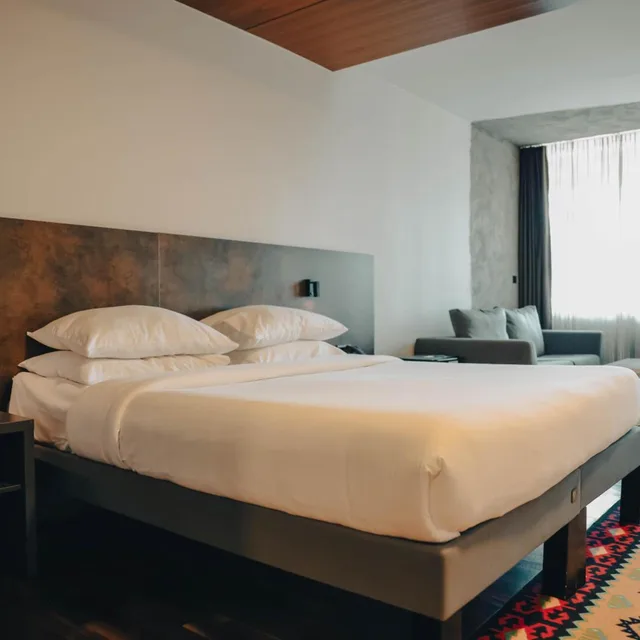 غرفة تنفيذية بسرير كينج بشرفة، Ibis Styles Sarajevo 1/6