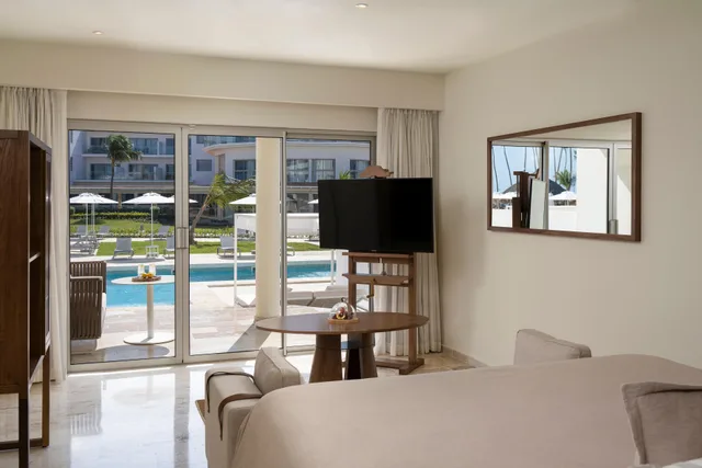 جناح جونيور بإطلالة على المسبح، Paradisus Palma Real Golf & Spa Resort 1/1