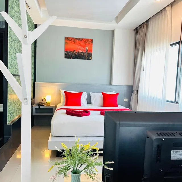 جناح جونيور، PJ PATONG RESORTEL 5/10