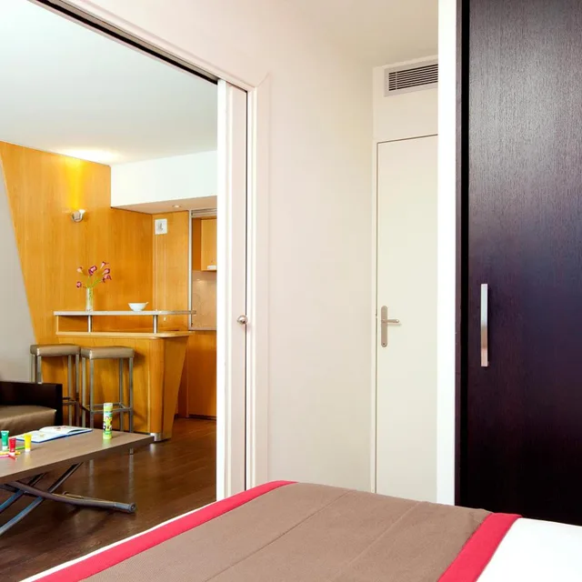 شقة عائلية بسرير مزدوج بغرفة نوم واحدة، Residhome Val D Europe Hotel 4/4