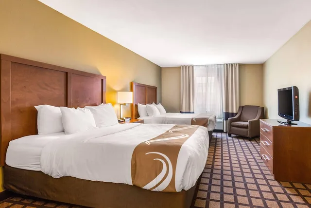 جناح بسريرين كوين مع أريكة، Quality Inn & Suites Georgetown - Seaford 2/10
