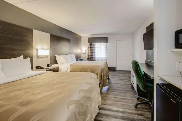 غرفة بسريرين كوين، Quality Inn Elberton 2/5