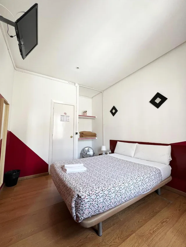 غرفة بسرير مزدوج بحمام مشترك، La Casa de La Plaza 2/6