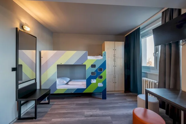 سكن مشترك مختلط بأربعة أسرّة، a&o Berlin Kolumbus 1/3