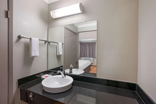 غرفة بسرير كينج، Econo Lodge Vallejo, CA 4/4