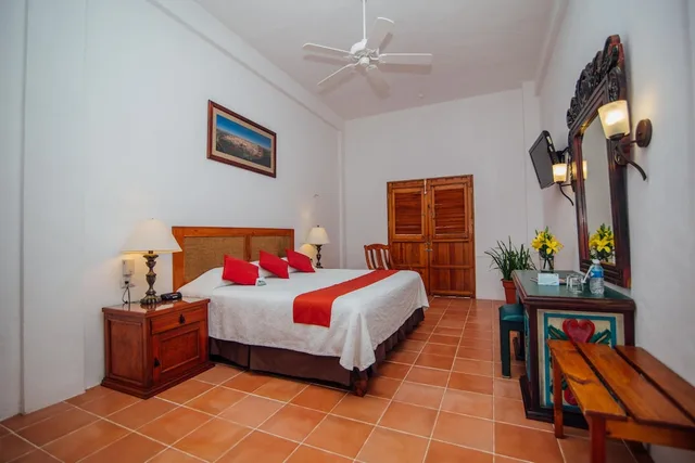 Superior, King Bed, El Meson Del Marques 5/10