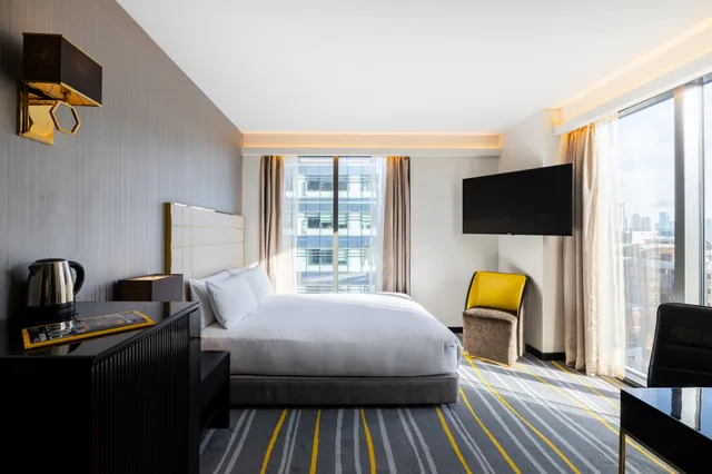 غرفة ديلوكس بسرير كينج، Leonardo Hotel London Aldgate 2/9