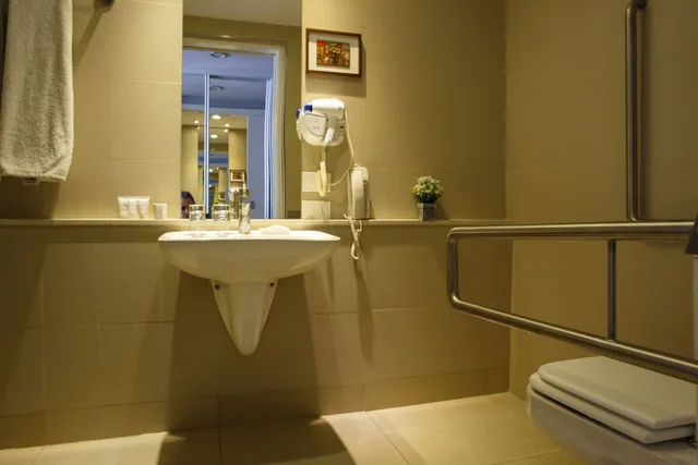 غرفة قياسية بسرير كوين لذوي الإعاقة، After Hotel Montevideo 2/2