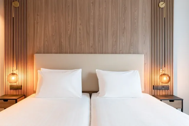 غرفة قياسية بسريرين منفصلين، AC Hotel Inverness 3/4