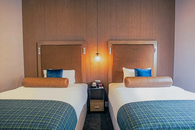 غرفة بسريرين مزدوجين، Sandman Signature Aberdeen Hotel 1/5