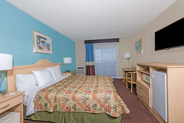 استوديو بسرير كينج، Howard Johnson By Wyndham Santa Cruz Beach Boardwalk 3/4