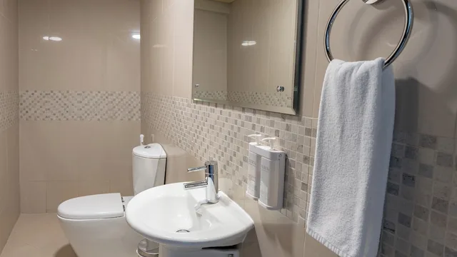 1 Bedroom, Club, Apartment, Queen Bed, Citadines Metro Central Dubai Ex Auris Metro Central Hotel Apartments 8/9