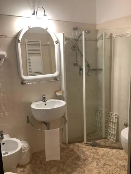 غرفة مفردة بحمام خاص، Hotel Savona 3/5