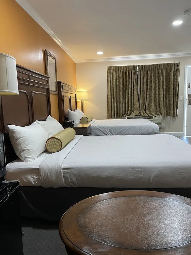 غرفة بسريرين كوين لذوي الإعاقة، Howard Johnson by Wyndham Ridgecrest, CA 4/10