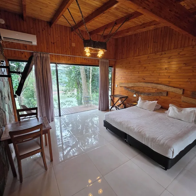 Superior, King Bed, Tupa Lodge 1/10