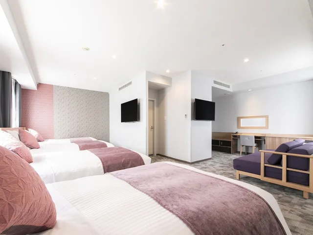 غرفة ديلوكس رباعية بأربعة أسرّة مع أريكة، Art Hotel Aomori 2/3