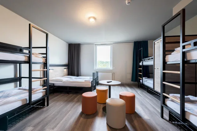 Private, 8 Beds، a&o Stuttgart City 1/2