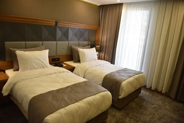 غرفة قياسية بسريرين منفصلين، Four Seven Hotel 2/6