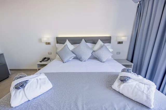 Deluxe, Queen Bed, Ossuna Bay Hotel Boutique 3/4