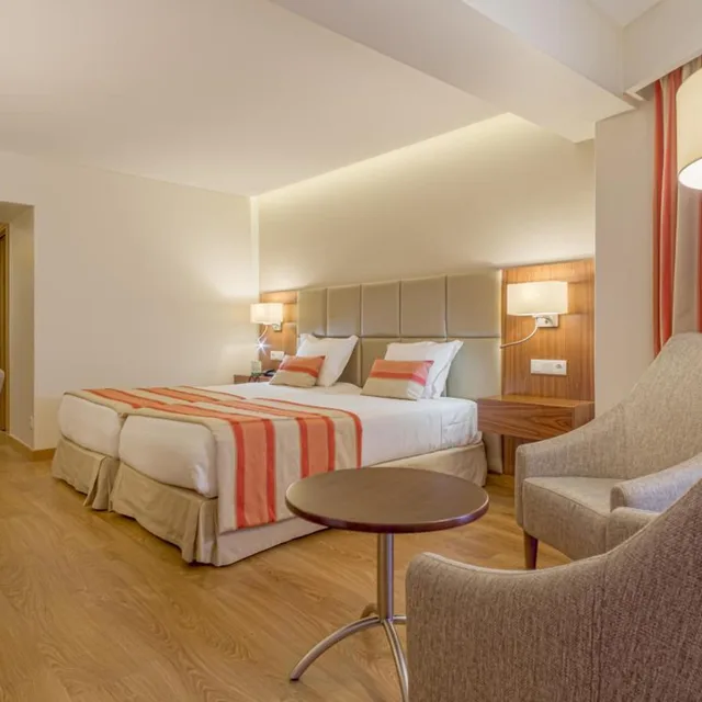 غرفة سوبيريور بسرير مزدوج أو سريرين منفصلين، Hotel Cinquentenario & Conference Center 4/10