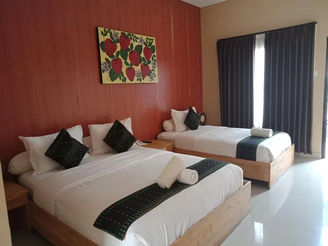 غرفة ديلوكس ثلاثية بسرير مزدوج وسرير فردي، Exotic Komodo Hotel 1/2