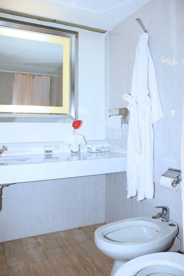 Junior Suite, Queen Bed, Golf Course View, Balcony، Hotel Mont Fébé 3/3