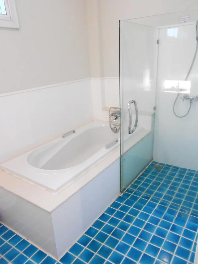 غرفة غراند ديلوكس فاخرة بسرير مزدوج، RACHAWADEE RESORT & HOTEL 2/2