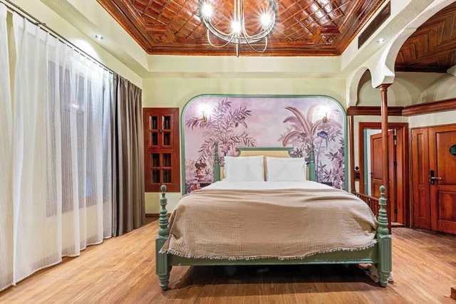 جناح بسرير كوين وسريرين منفصلين بشرفة، Belmondo Suites Old Town Antalya 1/6