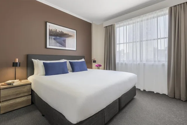 2 Bedrooms, Apartment, City View, Two Story، Oaks Sydney Goldsbrough Suites 8/10