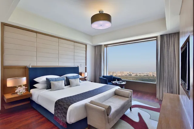 جناح بغرفة نوم واحدة بحوض جاكوزي، Radisson Blu Hotel Indore 4/7