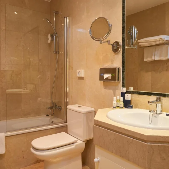 غرفة ثلاثية مع أريكة، Suites Barrio de Salamanca 10/10