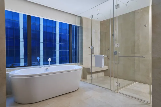 جناح استوديو ركني بسرير كينج لغير المدخنين، Renaissance Bangkok Ratchaprasong Hotel 1/1