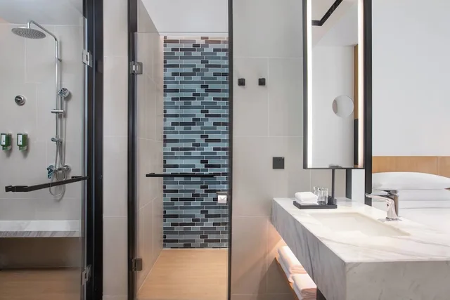 غرفة سوبيريور بسريرين منفصلين، Fairfield by Marriott Zhuhai Xiangzhou 4/5