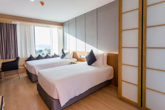 غرفة جونيور بسرير كينج بإطلالة على البحر، Arize Hotel Sri Racha 2/5