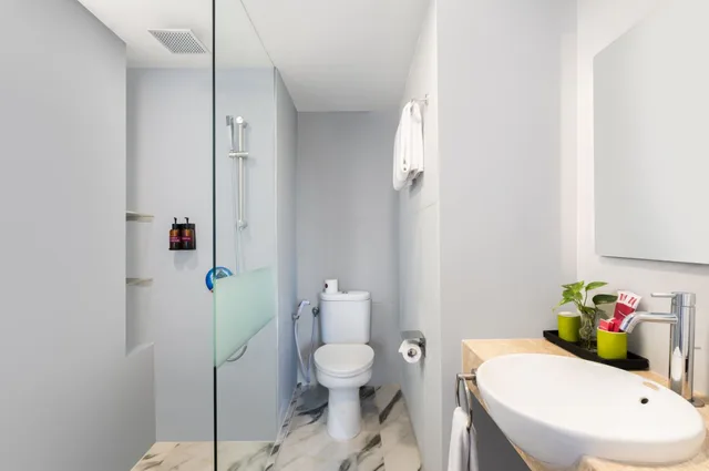 غرفة بريميير، favehotel PGC Cililitan 3/3
