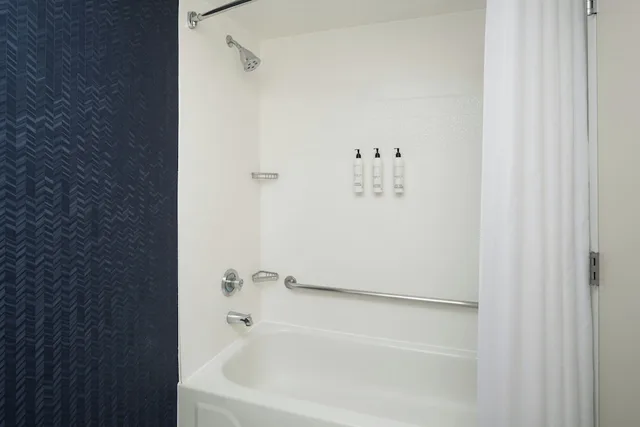 غرفة بسرير كينج مع أريكة لذوي الإعاقة، Fairfield Inn By Marriott Orlando Airport 5/5