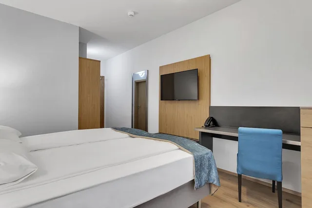 غرفة قياسية بسرير كينج، Aurora Hotel At Reykjavik-Keflavik Airport Terminal Kef 1/10