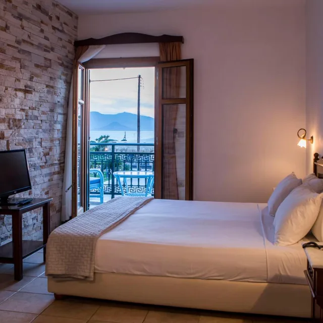 غرفة قياسية بسرير مزدوج أو سريرين منفصلين بإطلالة على البحر، Plaza Beach Hotel 6/7
