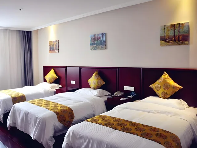 غرفة ثلاثية بثلاثة أسرّة، GreenTree Inn Xuzhou Benteng Avenue Express Hotel 1/1