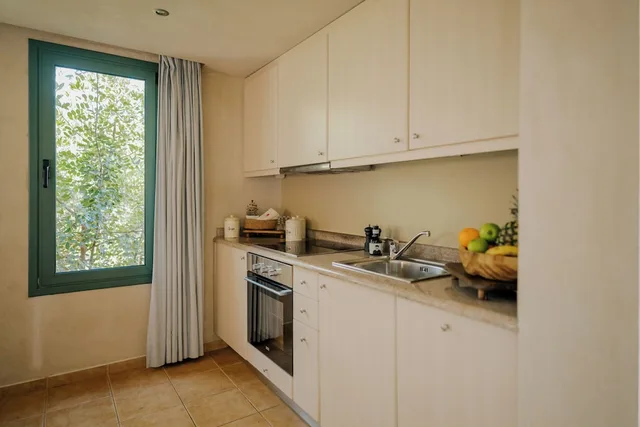 1 Bedroom, Premium, Suite, King Bed, Sofa, Village Heights Resort 2/2