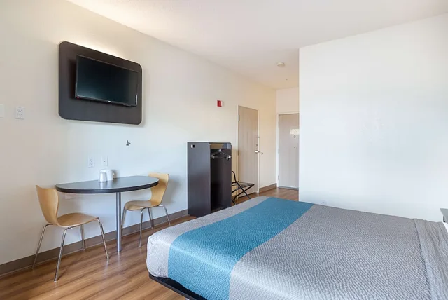 غرفة قياسية بسرير كوين لذوي الإعاقة، Motel6 Page, AZ 7/10