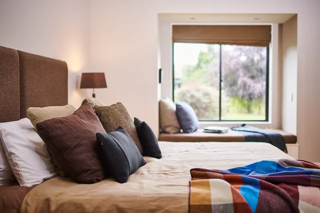 كوخ بسريرين منفصلين وسرير كينج، Parehua Resort 3/10