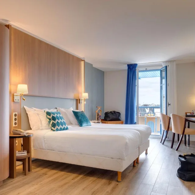 غرفة بسريرين منفصلين بإطلالة على المدينة، Best Western Hotel Alexandra 1/6