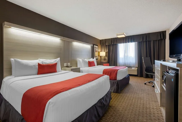 غرفة قياسية بسريرين كوين، Village Park Inn Calgary 4/10