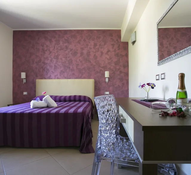 غرفة سوبيريور بسرير مزدوج بإطلالة على البحر، Trigrana Vacanze Hotel 5/6