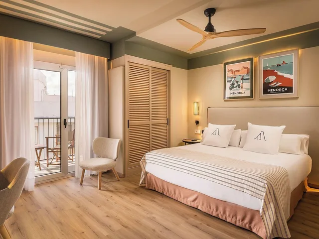 Superior, Double Bed, Hot Tub, Hotel Artiem Capri 3/10