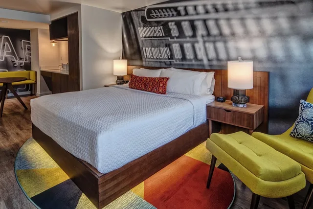غرفة بريميوم بسرير كينج، Hotel Indigo Memphis Downtown 2/8