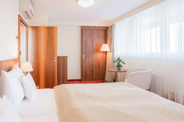 Suite, Double Bed, Clarion Congress Hotel Ostrava 2/5