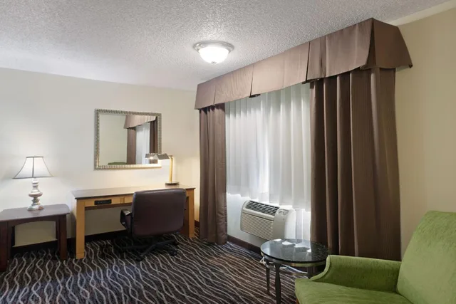 غرفة بسرير كينج بحوض استحمام لذوي الإعاقة، Days Inn By Wyndham Yakima 5/5
