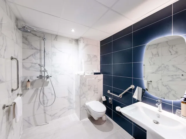 Junior Suite, King Bed, Sofa, Mercure Nancy Centre Place Stanislas Hotel 3/3